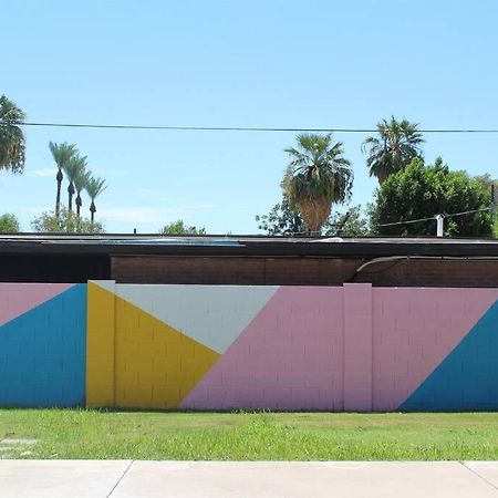 Newly Remodeled Midcentury Pink Flamingo Casa Villa Phoenix Exterior photo